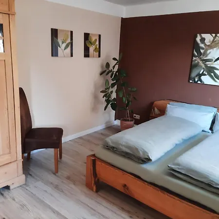 Gaeste- Und Monteurwohnung Alte Gaertnerei